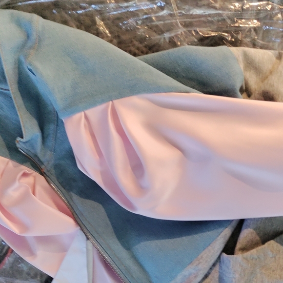 Jacket - Picture 4 of 4